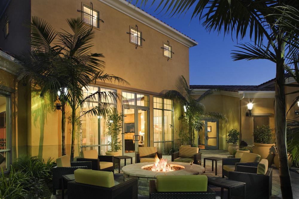 คอร์ตยาร์ด ซานตาบาร์บารา โกลตา Hotel Goleta ภายนอก รูปภาพ