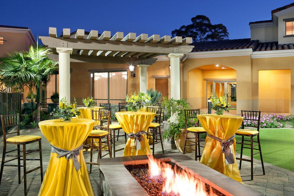 คอร์ตยาร์ด ซานตาบาร์บารา โกลตา Hotel Goleta ภายนอก รูปภาพ
