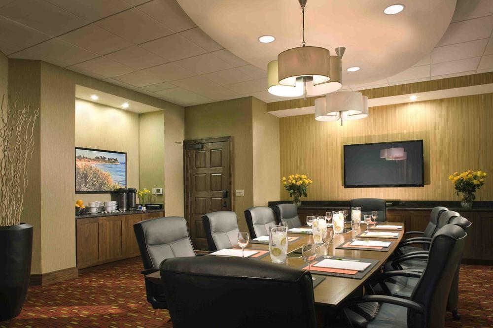 คอร์ตยาร์ด ซานตาบาร์บารา โกลตา Hotel Goleta ภายนอก รูปภาพ