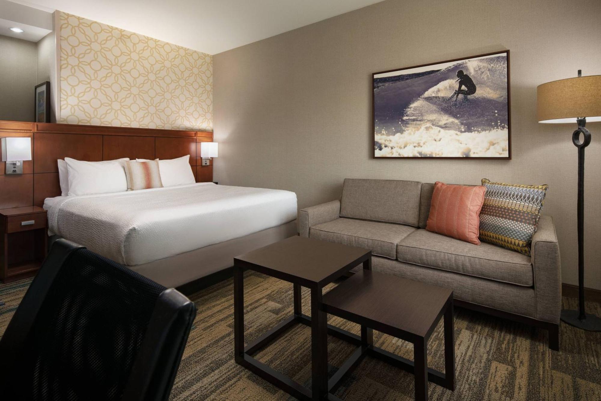 คอร์ตยาร์ด ซานตาบาร์บารา โกลตา Hotel Goleta ภายนอก รูปภาพ